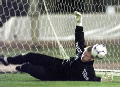 Oliver Kahn, gardien du Bayern Munich,  une sance d'entranement  Tokyo en novembre 2001 - Toshifumi Kitamura/AFP