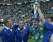 Aurlien Rougerie, Olivier Magne, Damien Traille et Nicolas Brusque clbrent leur Grand Chelem - AFP-DAMIEN MEYER