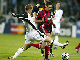 Le dfenseur du Bayer Leverkusen Lucio limine l'Anglais Butt - AFP-TOBIAS HEYER